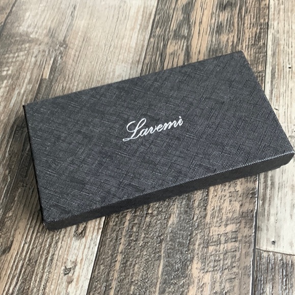 Wallet NEW, RIFD blocking - Picture 3 of 14